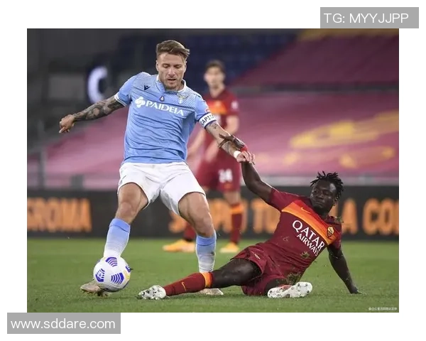 超级球星足球赛精彩开场 展现荣耀与激情的巅峰对决